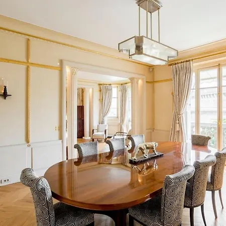 Appartamento Luxury Spacious Flat With Ac, Eiffel Tower View Parigi