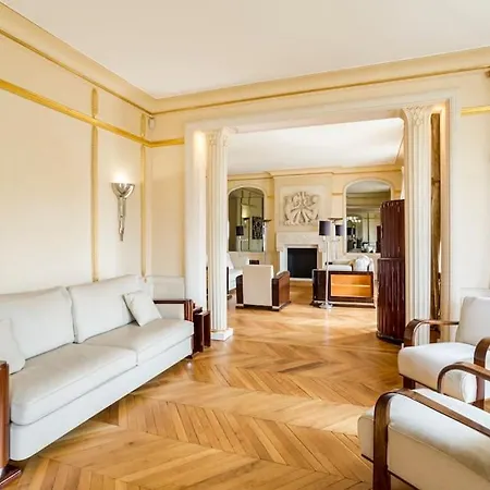 Luxury Spacious Flat With Ac, Eiffel Tower View Parigi