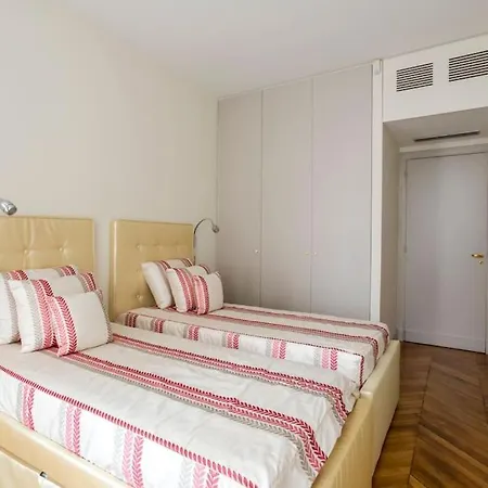 Luxury Spacious Flat With Ac, Eiffel Tower View Appartamento *