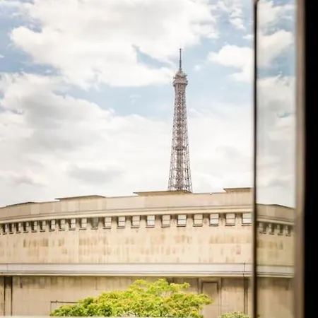 Luxury Spacious Flat With Ac, Eiffel Tower View Appartamento