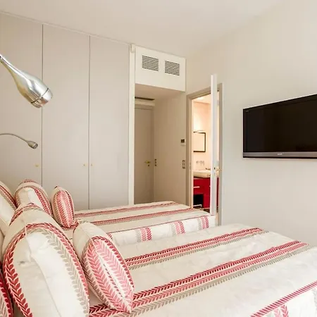 Luxury Spacious Flat With Ac, Eiffel Tower View *