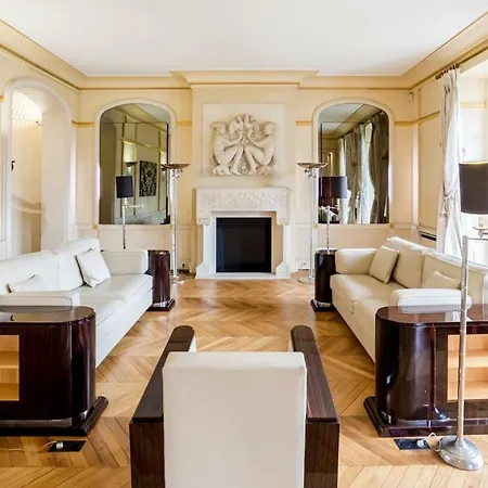 Luxury Spacious Flat With Ac, Eiffel Tower View