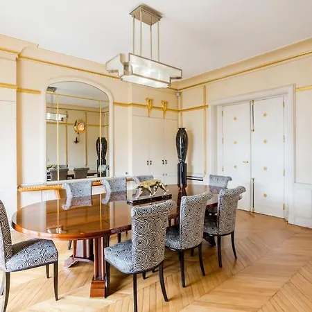 Luxury Spacious Flat With Ac, Eiffel Tower View Apartamento Paris