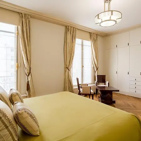 Luxury Spacious Flat With Ac, Eiffel Tower View *