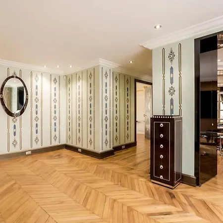 Luxury Spacious Flat With Ac, Eiffel Tower View Париж